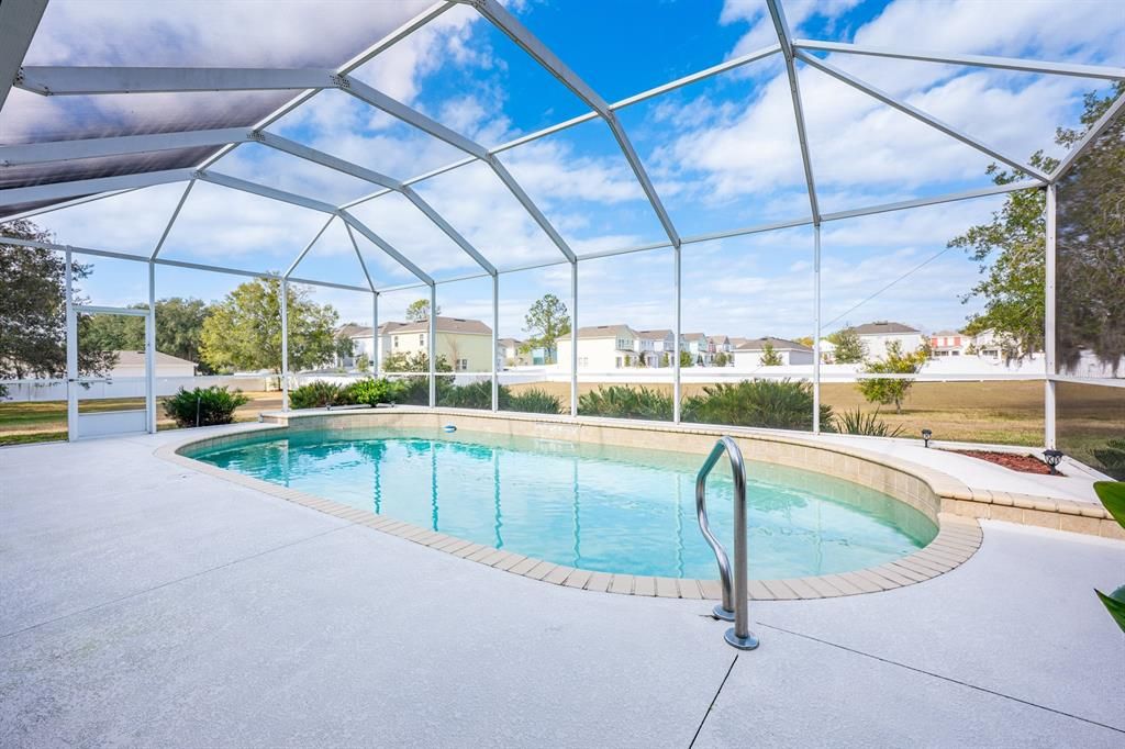 En Venta: $949,000 (3 camas, 3 baños, 3407 Pies cuadrados)