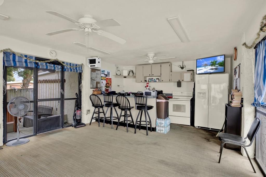 Activo con contrato: $115,000 (1 camas, 1 baños, 640 Pies cuadrados)