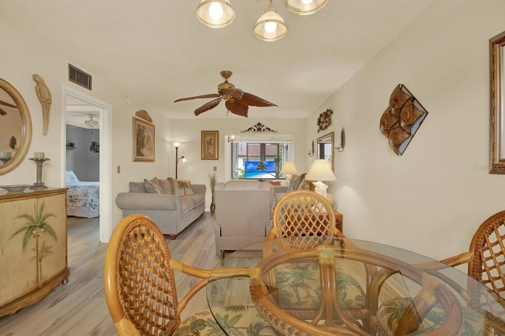 Activo con contrato: $115,000 (1 camas, 1 baños, 640 Pies cuadrados)