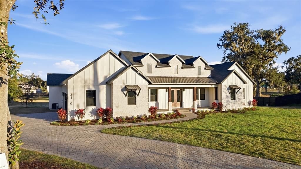 Недавно продано: $1,299,990 (4 спален, 4 ванн, 3394 Квадратных фут)
