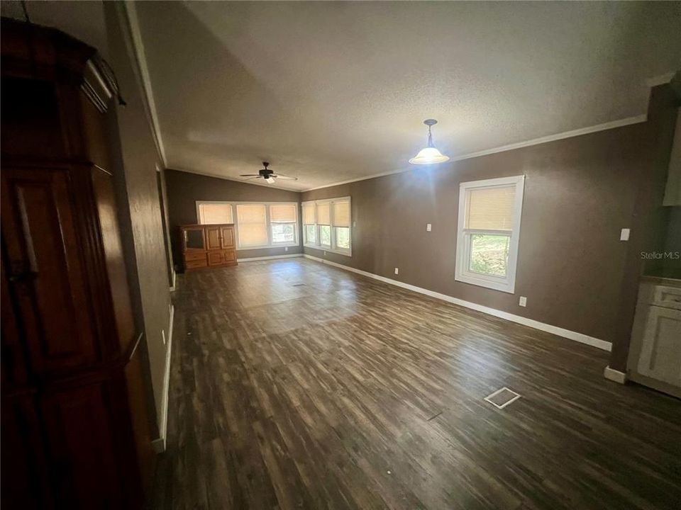 На продажу: $175,000 (3 спален, 2 ванн, 1548 Квадратных фут)