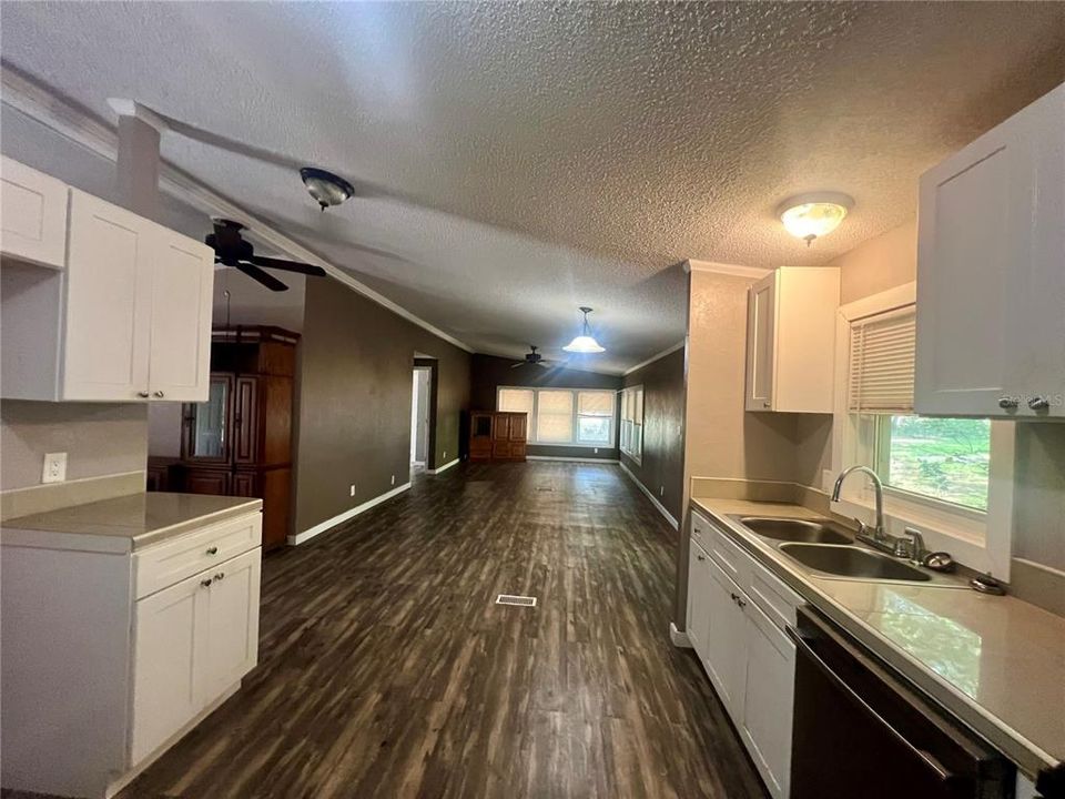 На продажу: $175,000 (3 спален, 2 ванн, 1548 Квадратных фут)