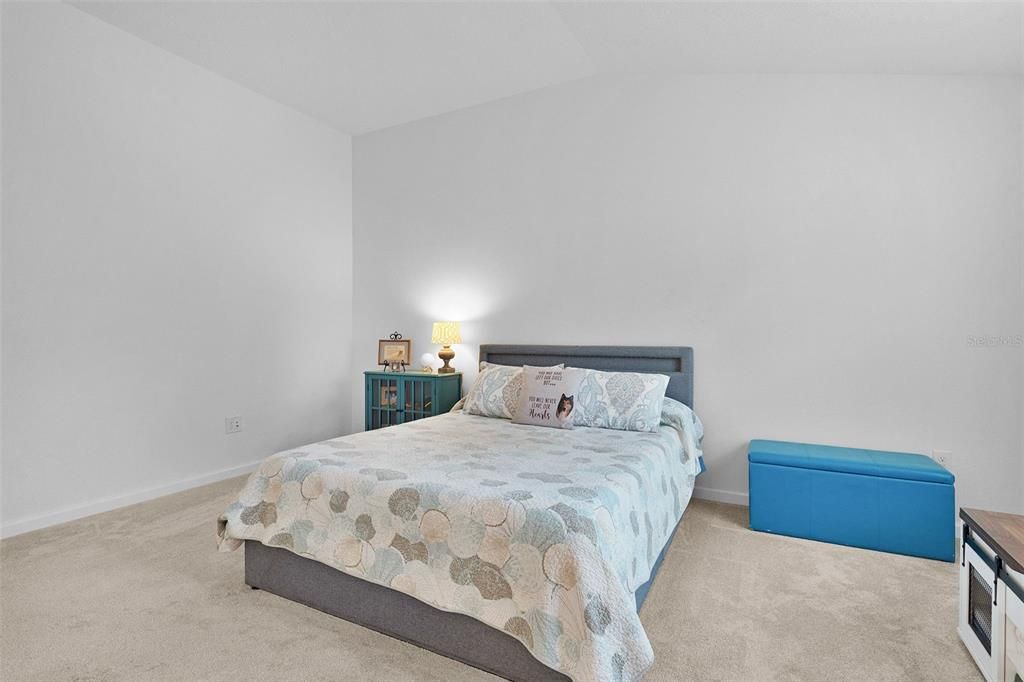 На продажу: $290,000 (2 спален, 2 ванн, 1227 Квадратных фут)