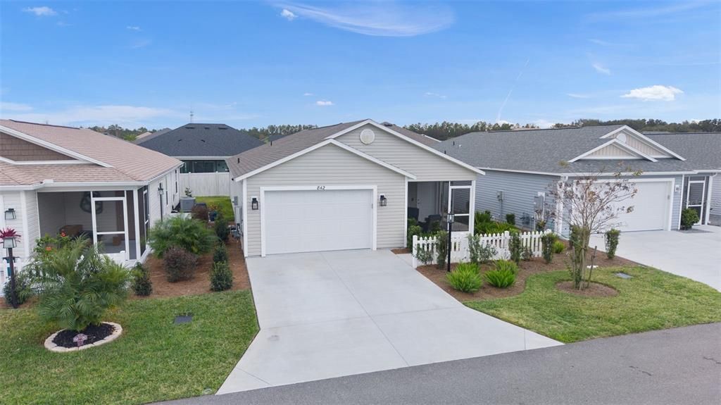 На продажу: $290,000 (2 спален, 2 ванн, 1227 Квадратных фут)