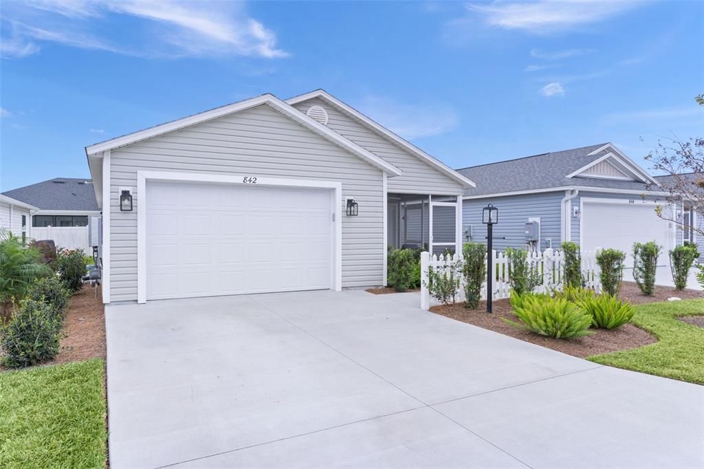 На продажу: $290,000 (2 спален, 2 ванн, 1227 Квадратных фут)