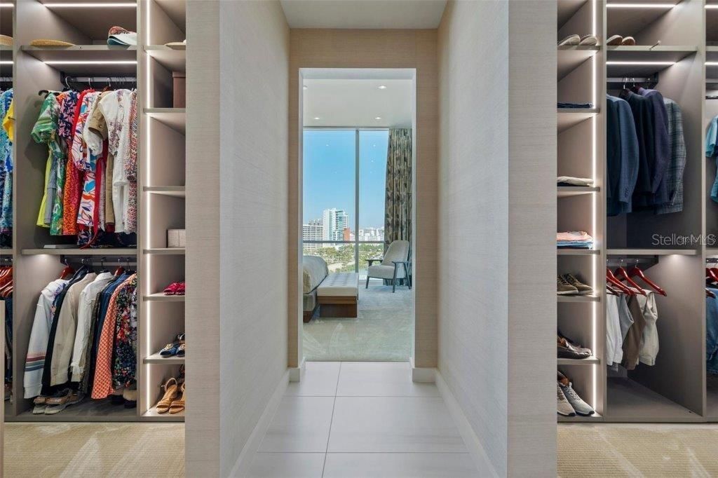 For Sale: $5,995,000 (4 beds, 4 baths, 3576 Square Feet)