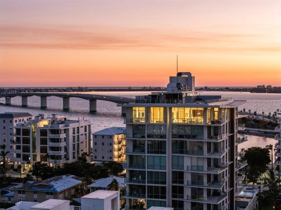 For Sale: $5,995,000 (4 beds, 4 baths, 3576 Square Feet)