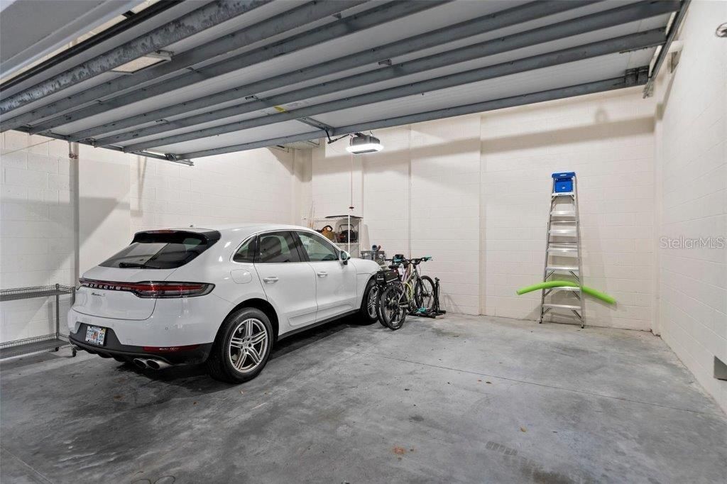 For Sale: $5,995,000 (4 beds, 4 baths, 3576 Square Feet)