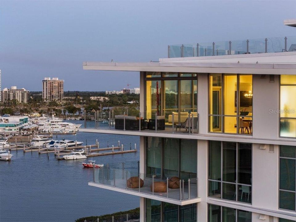 For Sale: $5,995,000 (4 beds, 4 baths, 3576 Square Feet)