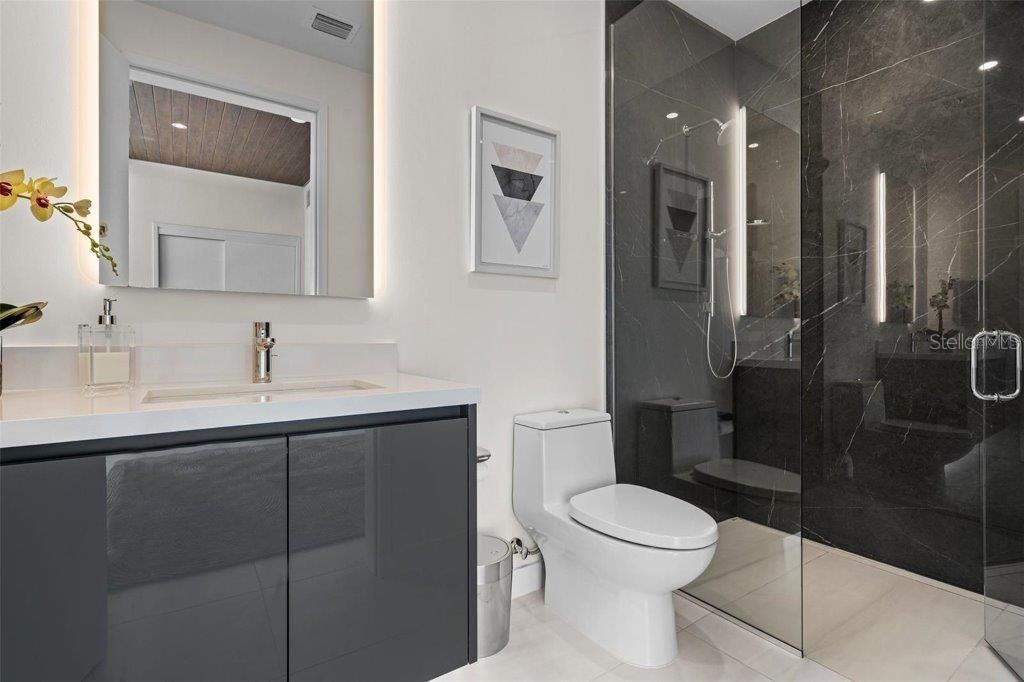 For Sale: $5,995,000 (4 beds, 4 baths, 3576 Square Feet)