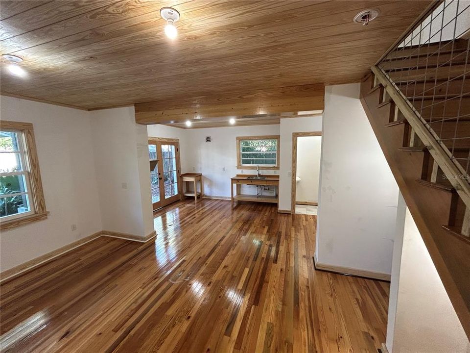 En Venta: $725,000 (4 camas, 3 baños, 2910 Pies cuadrados)
