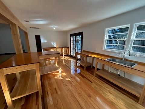 En Venta: $725,000 (4 camas, 3 baños, 2910 Pies cuadrados)