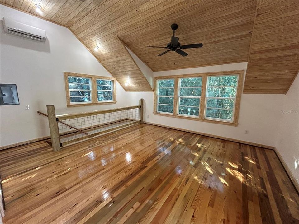 En Venta: $725,000 (4 camas, 3 baños, 2910 Pies cuadrados)
