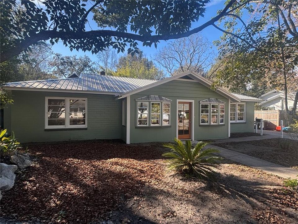 En Venta: $725,000 (4 camas, 3 baños, 2910 Pies cuadrados)