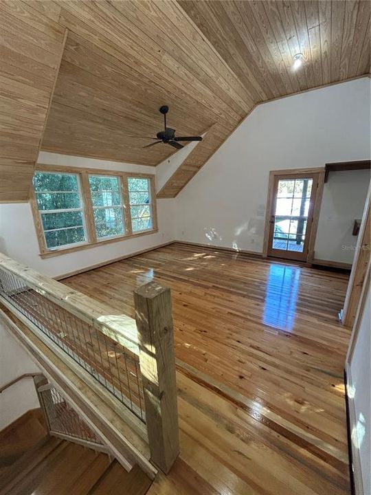 En Venta: $725,000 (4 camas, 3 baños, 2910 Pies cuadrados)
