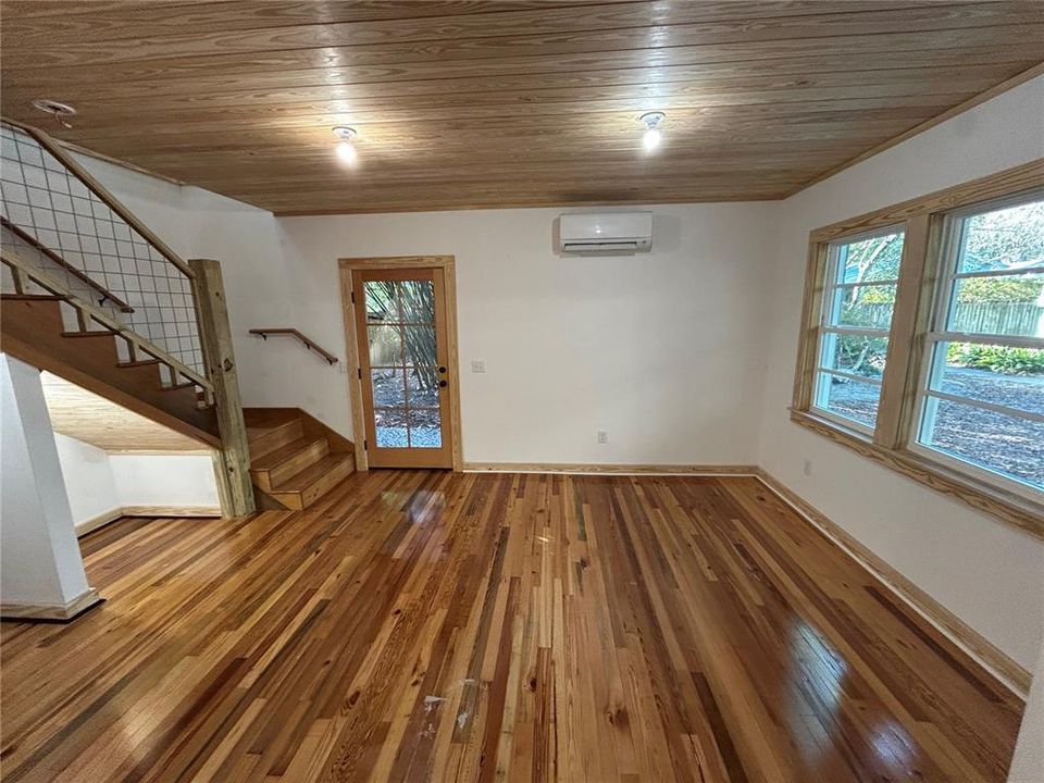 En Venta: $725,000 (4 camas, 3 baños, 2910 Pies cuadrados)