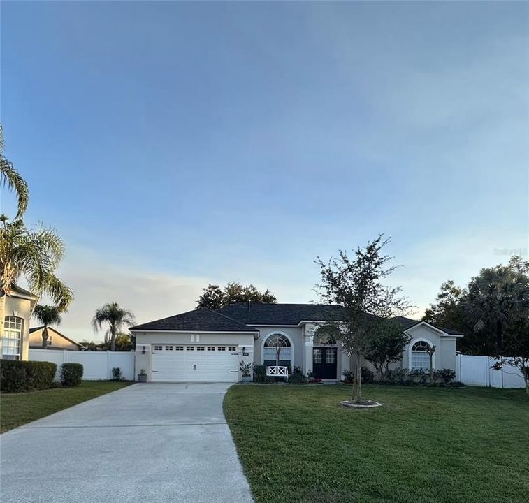 Vendido Recientemente: $575,000 (4 camas, 3 baños, 2232 Pies cuadrados)