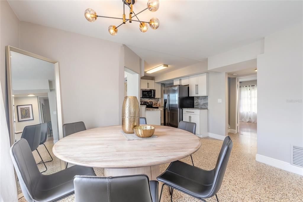 На продажу: $675,900 (3 спален, 3 ванн, 3052 Квадратных фут)