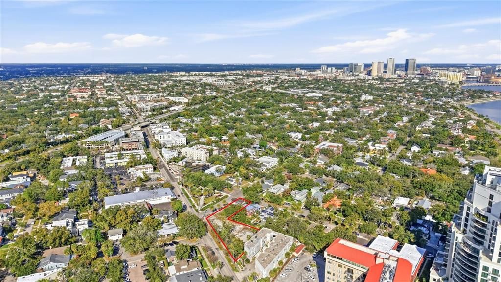 На продажу: $4,295,000 (3 спален, 2 ванн, 2550 Квадратных фут)