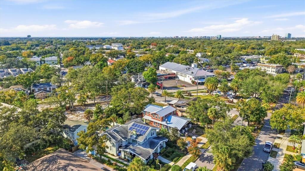 На продажу: $4,295,000 (3 спален, 2 ванн, 2550 Квадратных фут)