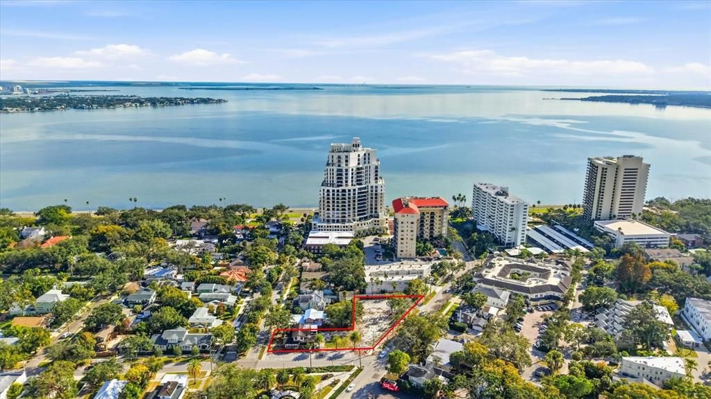 На продажу: $4,295,000 (3 спален, 2 ванн, 2550 Квадратных фут)