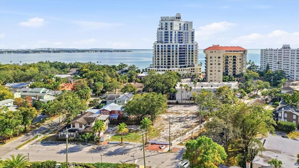 На продажу: $4,295,000 (3 спален, 2 ванн, 2550 Квадратных фут)