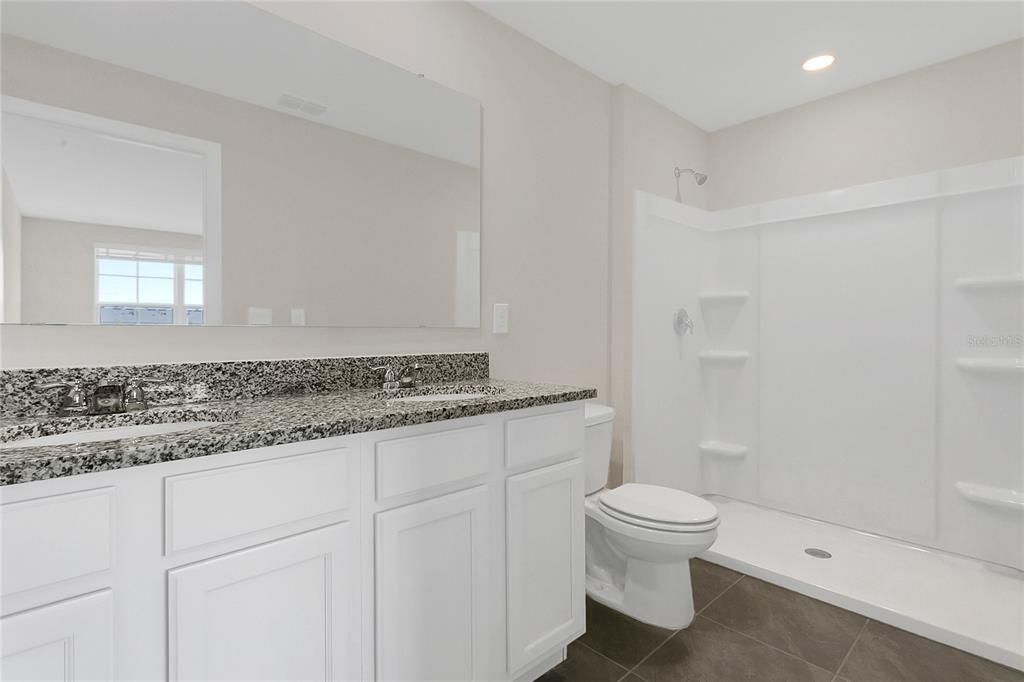 На продажу: $271,500 (3 спален, 2 ванн, 1452 Квадратных фут)