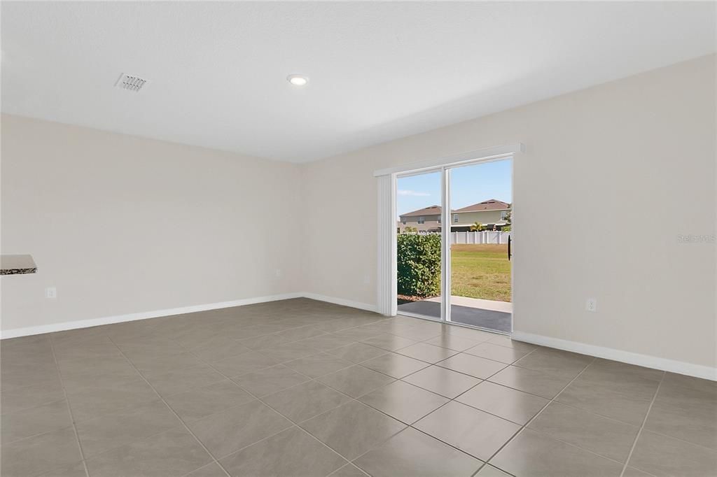 На продажу: $271,500 (3 спален, 2 ванн, 1452 Квадратных фут)