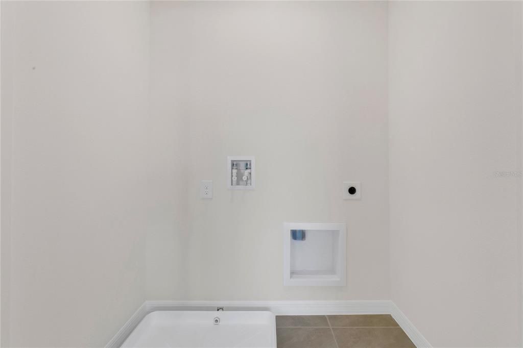 На продажу: $271,500 (3 спален, 2 ванн, 1452 Квадратных фут)