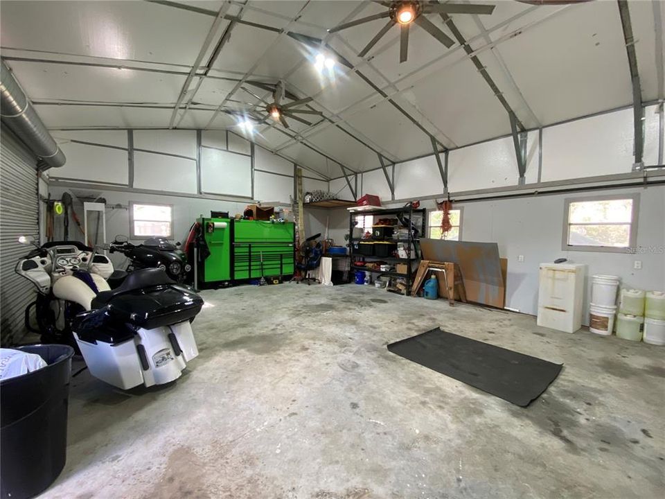 合同活跃: $649,999 (5 贝兹, 3 浴室, 3190 平方英尺)