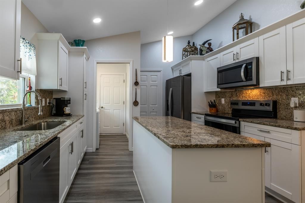 Activo con contrato: $250,000 (3 camas, 2 baños, 1420 Pies cuadrados)