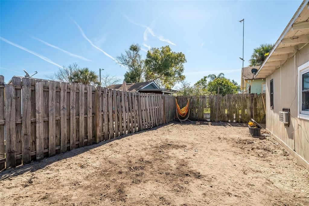 En Venta: $374,900 (5 camas, 0 baños, 2549 Pies cuadrados)