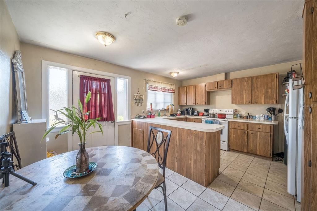 En Venta: $374,900 (5 camas, 0 baños, 2549 Pies cuadrados)