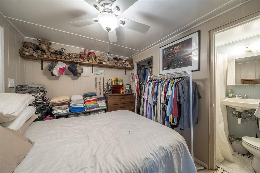 En Venta: $374,900 (5 camas, 0 baños, 2549 Pies cuadrados)
