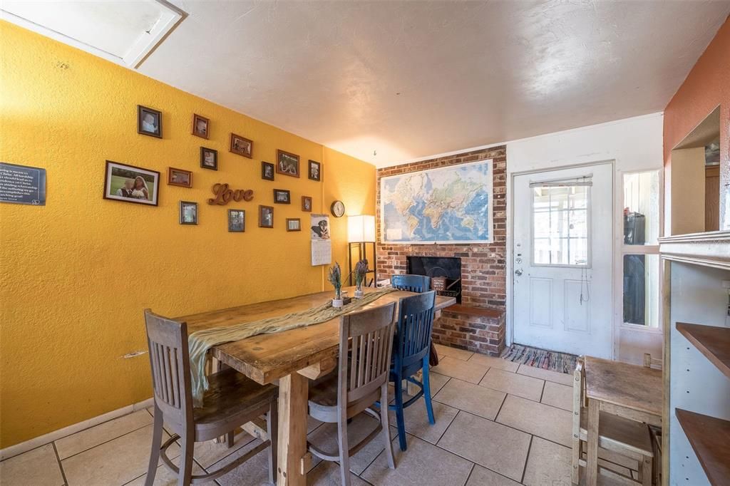 En Venta: $374,900 (5 camas, 0 baños, 2549 Pies cuadrados)