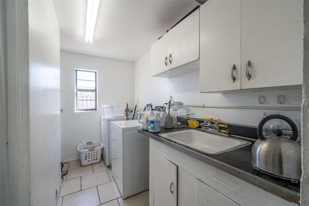 En Venta: $374,900 (5 camas, 0 baños, 2549 Pies cuadrados)