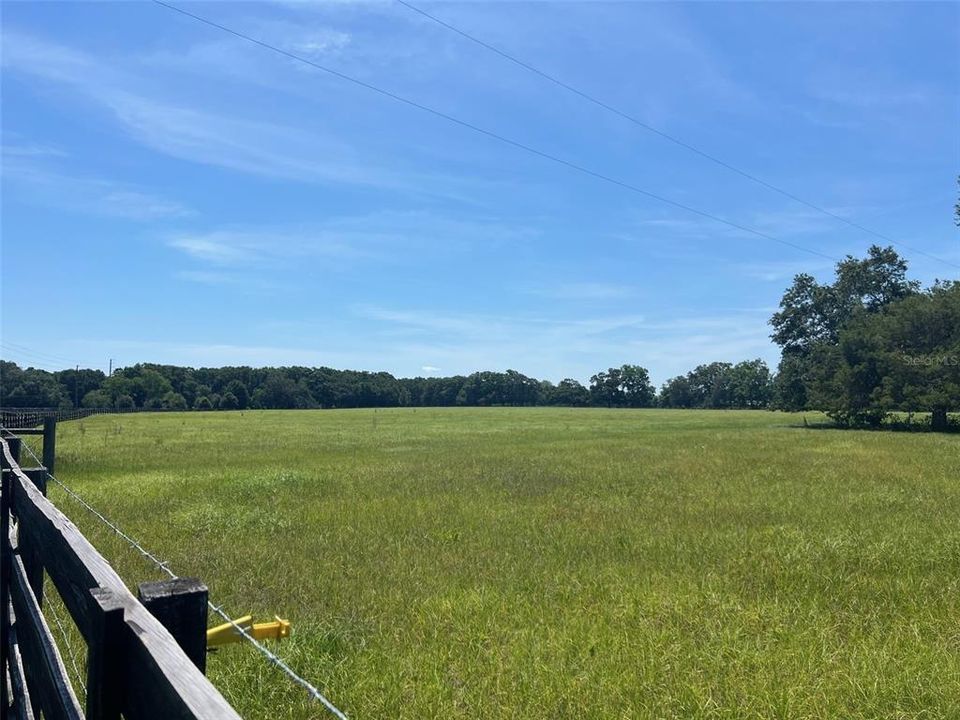 待售: $550,000 (20.01 acres)