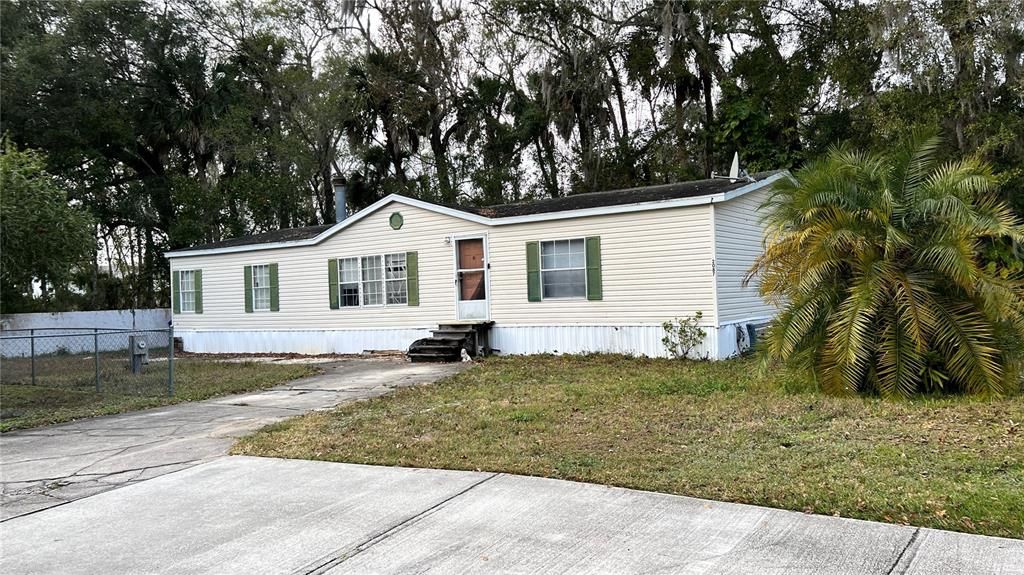 Vendido Recientemente: $74,900 (3 camas, 2 baños, 1860 Pies cuadrados)