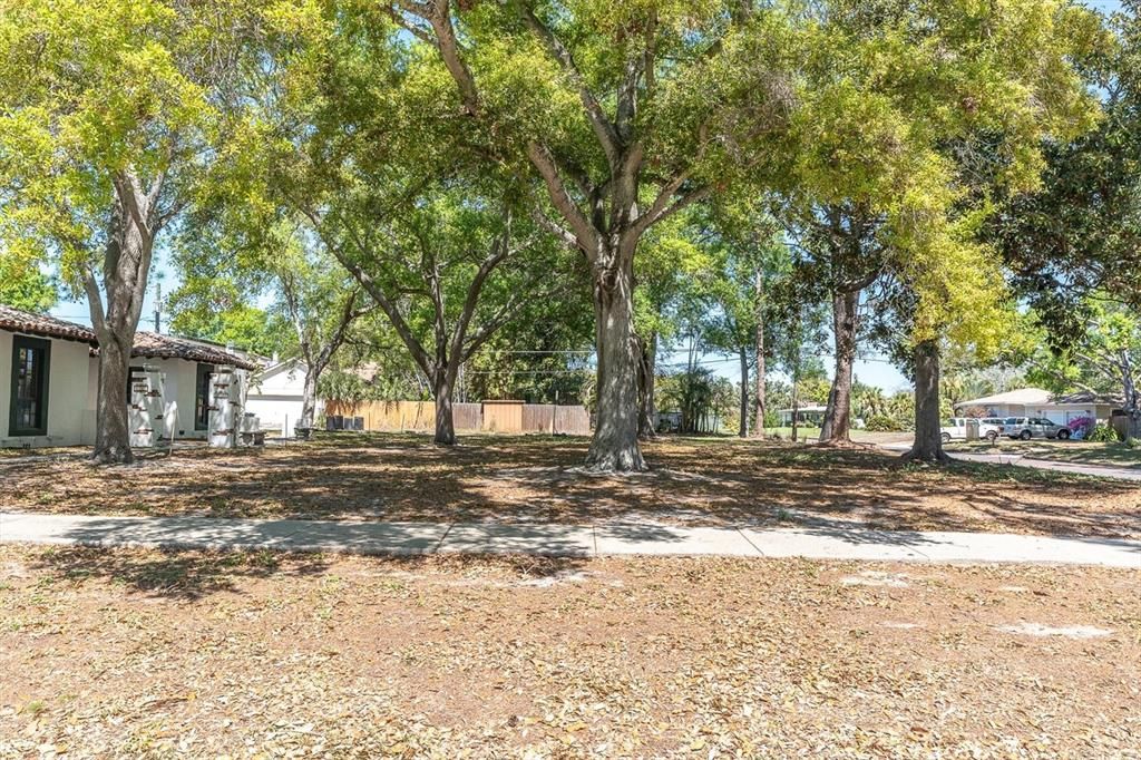 For Sale: $325,000 (0.19 acres)