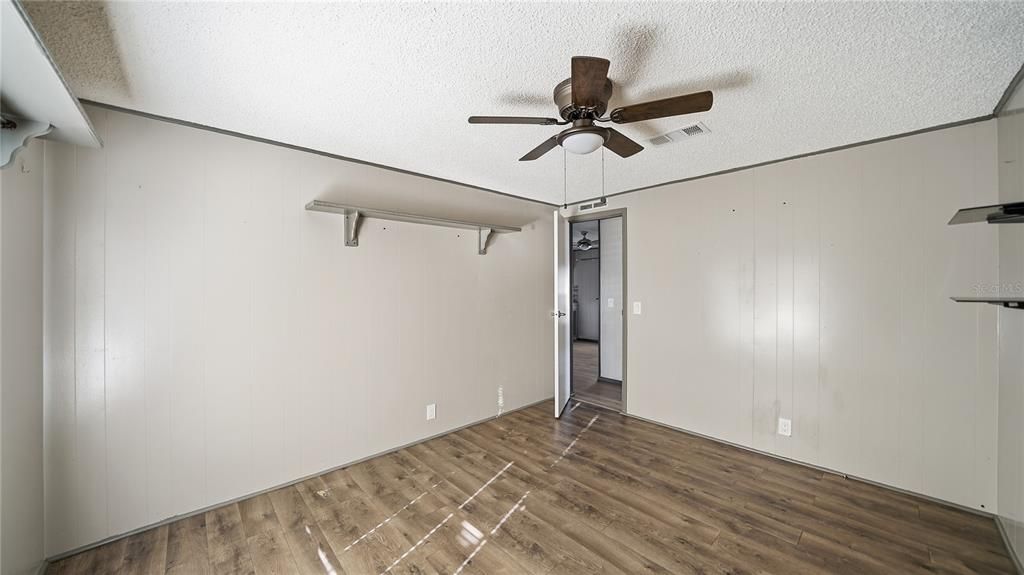 待售: $265,000 (3 贝兹, 2 浴室, 1568 平方英尺)