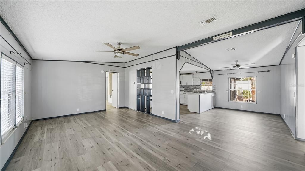 待售: $265,000 (3 贝兹, 2 浴室, 1568 平方英尺)