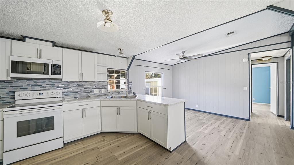 待售: $265,000 (3 贝兹, 2 浴室, 1568 平方英尺)