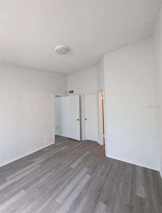 Activo con contrato: $1,500 (2 camas, 2 baños, 864 Pies cuadrados)