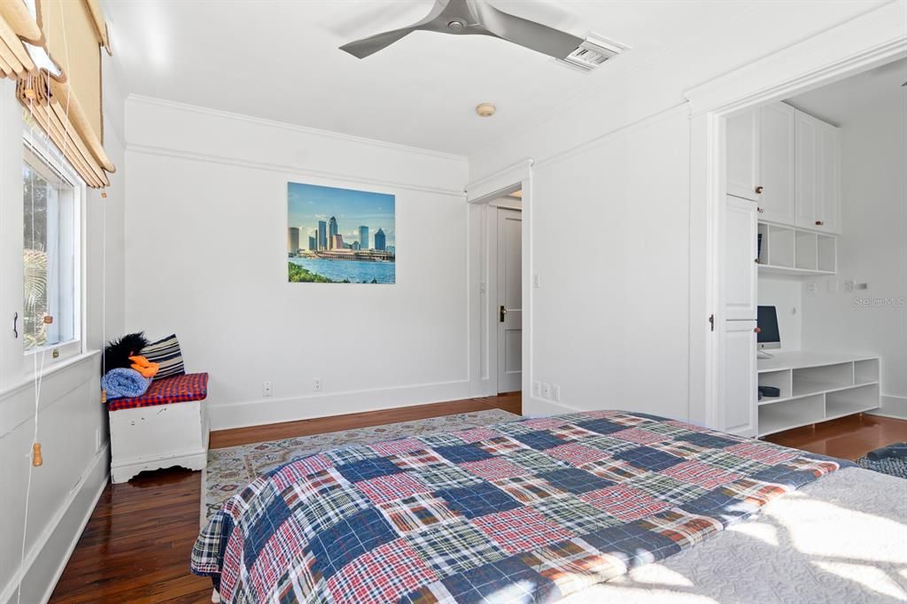 Activo con contrato: $1,985,000 (5 camas, 3 baños, 2960 Pies cuadrados)