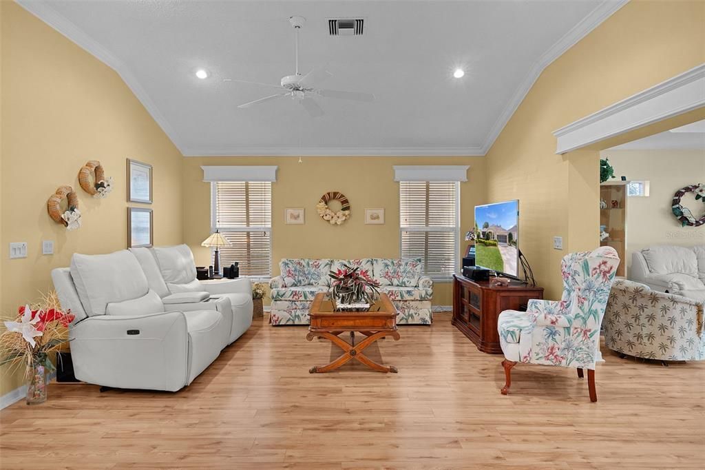 For Sale: $665,000 (3 beds, 2 baths, 2594 Square Feet)