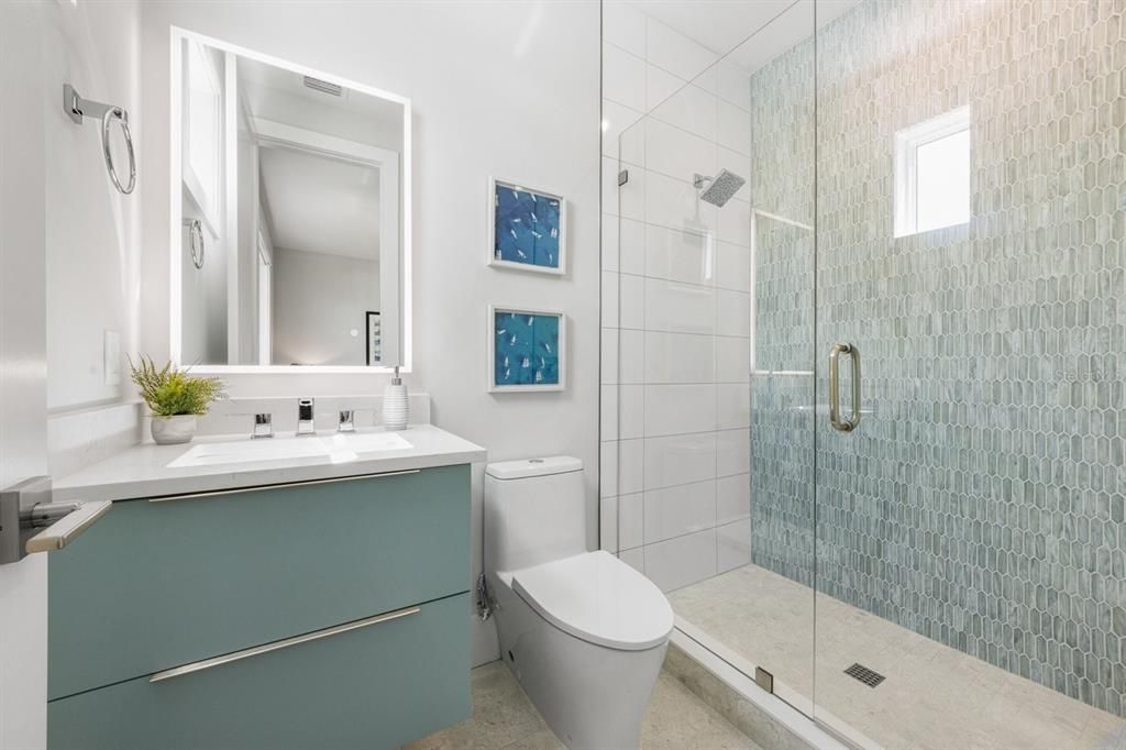 For Sale: $3,895,000 (4 beds, 4 baths, 2091 Square Feet)