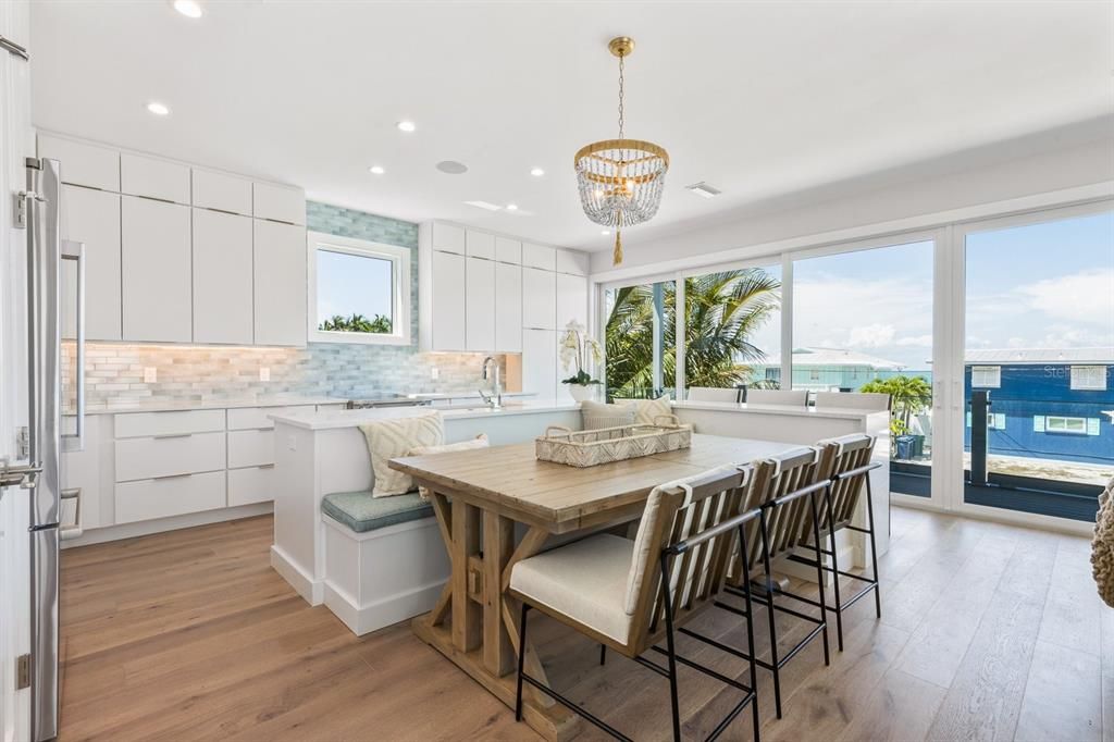 For Sale: $3,895,000 (4 beds, 4 baths, 2091 Square Feet)