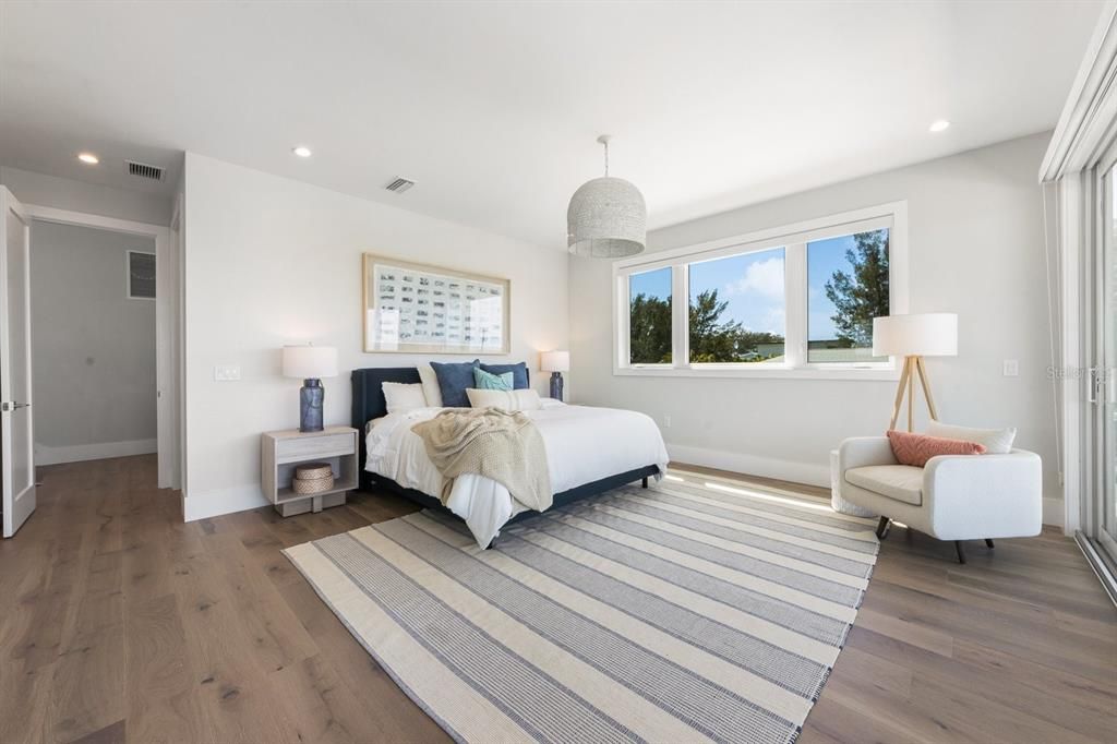 For Sale: $3,895,000 (4 beds, 4 baths, 2091 Square Feet)