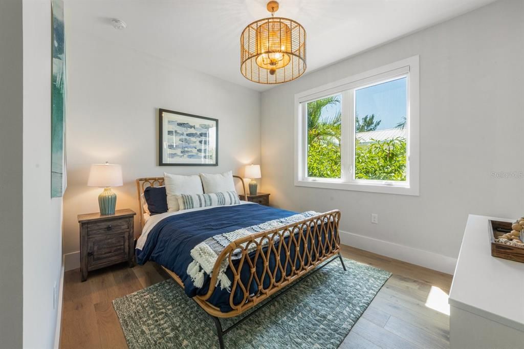 For Sale: $3,895,000 (4 beds, 4 baths, 2091 Square Feet)
