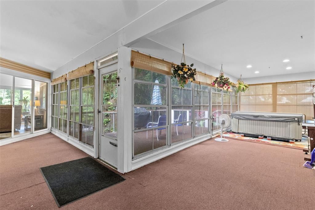For Sale: $499,000 (4 beds, 2 baths, 2366 Square Feet)